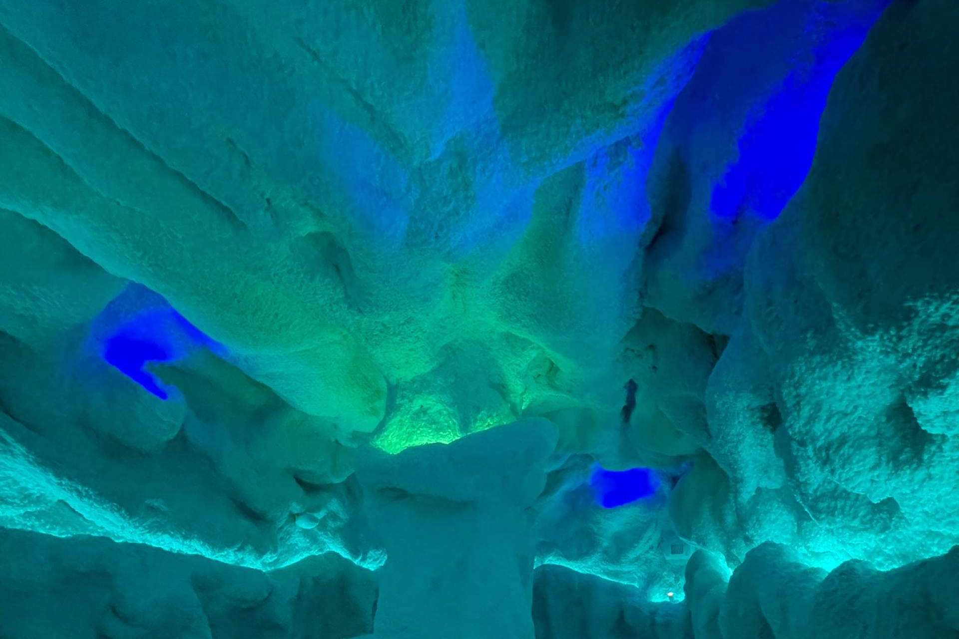 Haloterapia en Cuevas de Sal para la alergia en primavera con Saltium