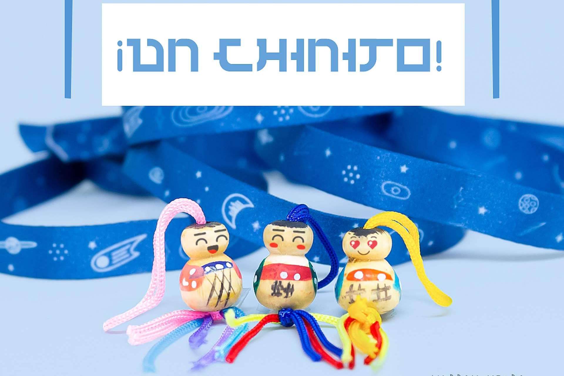 Chinitos de la suerte con cordones coloridos