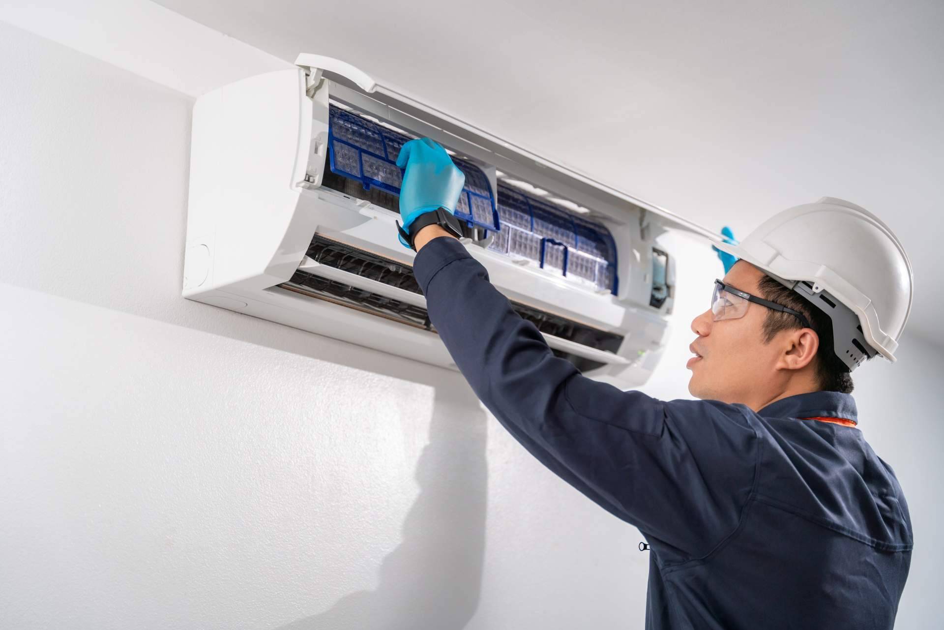 Manitas a Domicilio realiza la instalación y el mantenimiento de aire acondicionado en Barcelona