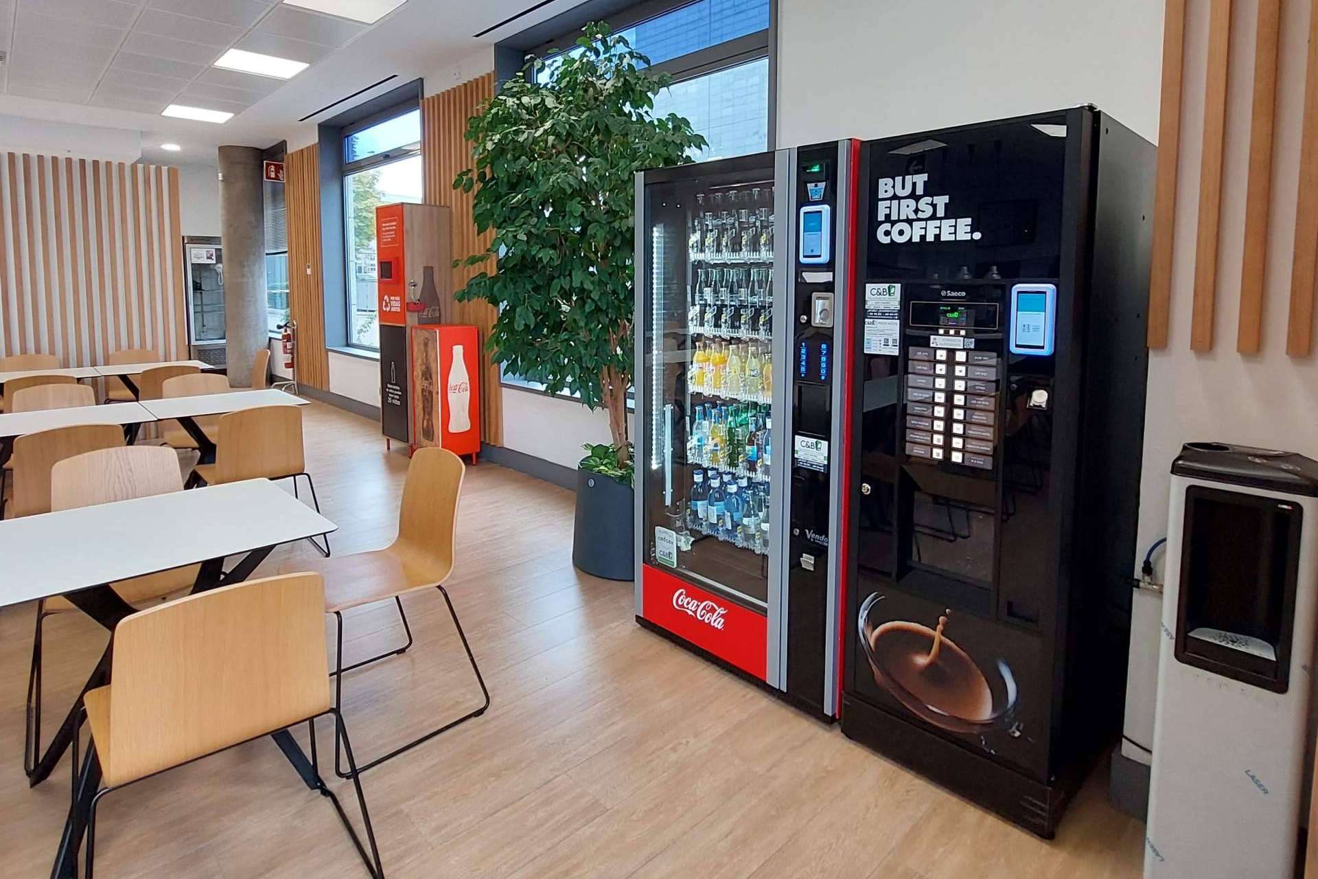 Por qué incorporar máquinas de bebidas frías en oficinas o locales comerciales, por C&B Señor