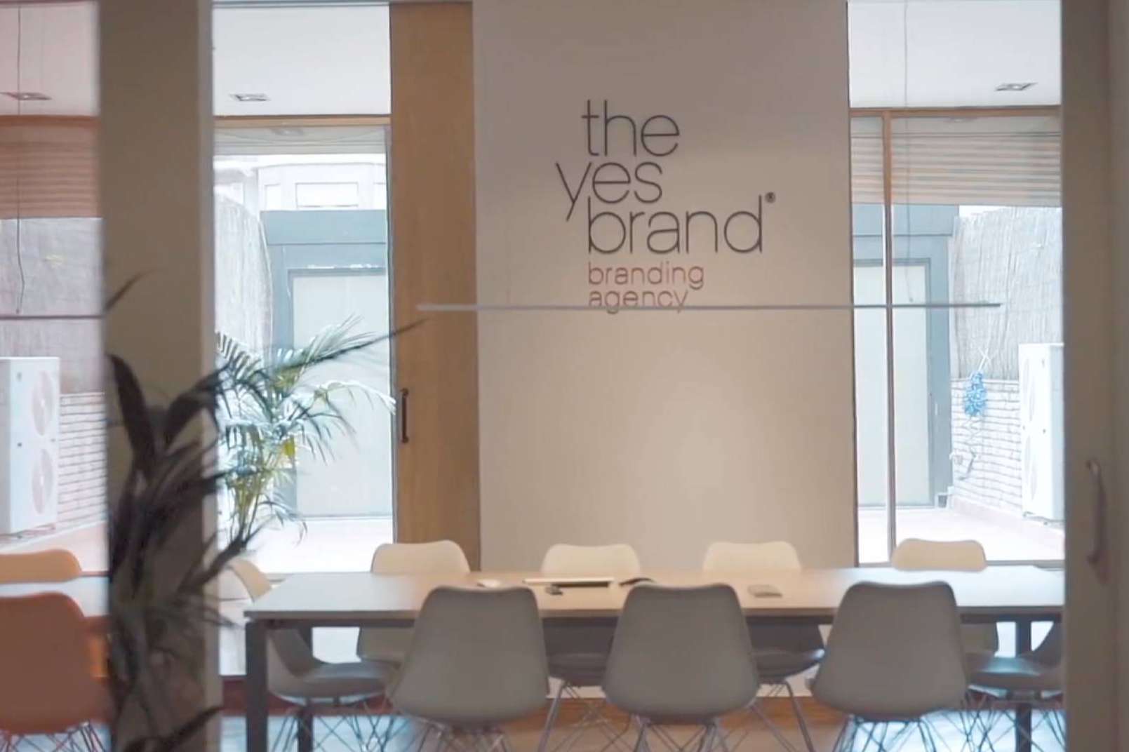 La agencia de branding Theyesbrand se dedica a potenciar marcas en distintos mercados