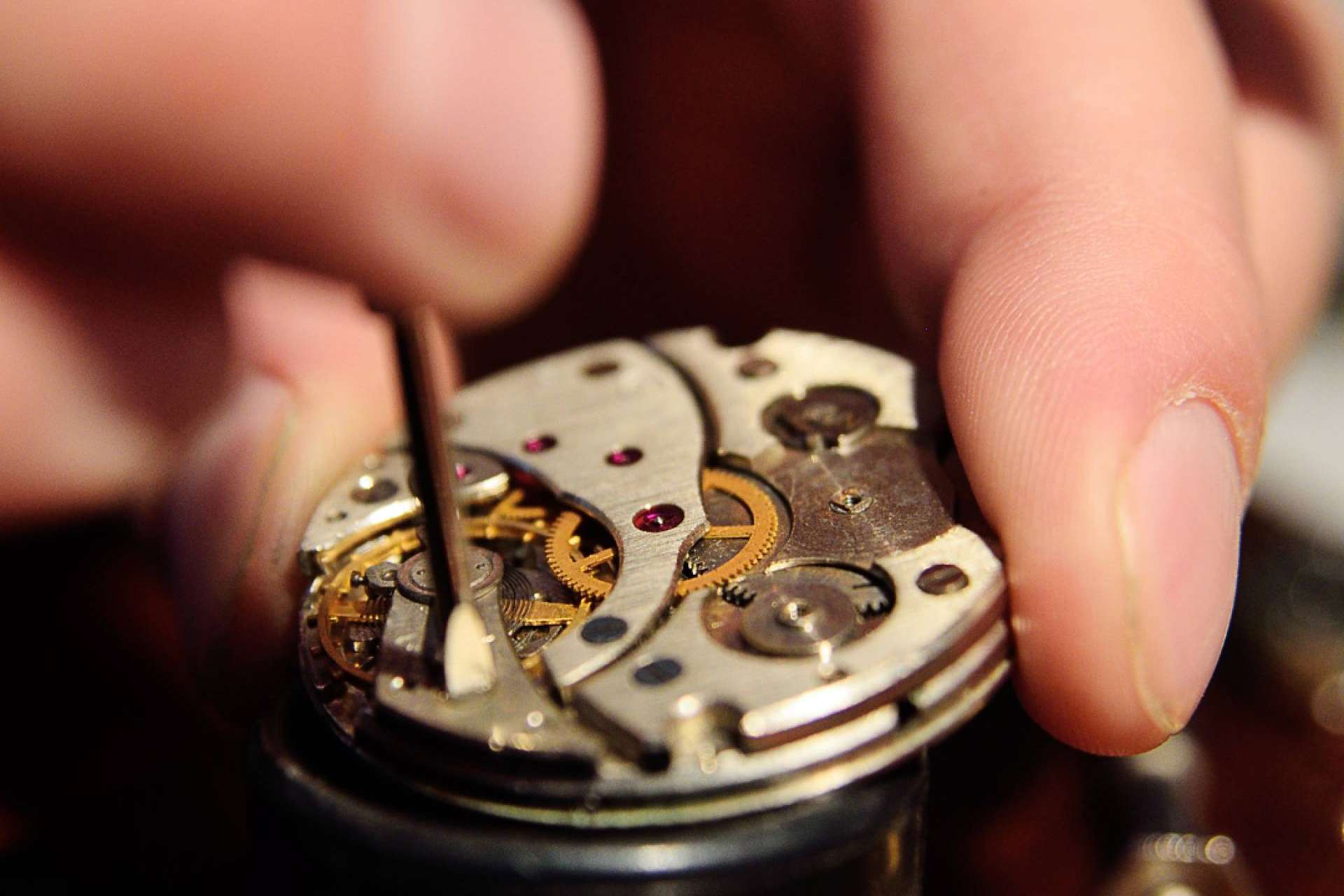 Rovira Joiers, un taller de reparación de relojes de las marcas más prestigiosas y firmas de moda