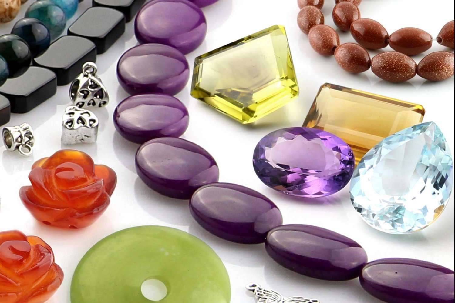 UniArt, expertos en la venta de minerales y piedras semipreciosas o preciosas para tiendas especializadas