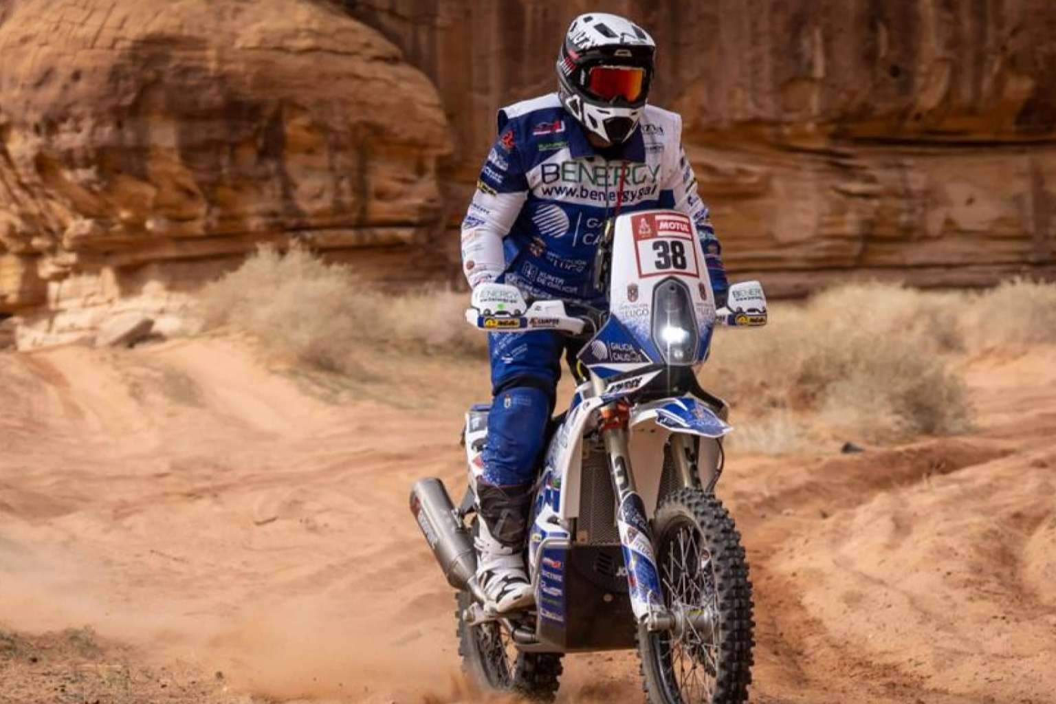 ADHESIVOSEMBARRADOS, una marca líder en ropa personalizada para deportes de moto offroad