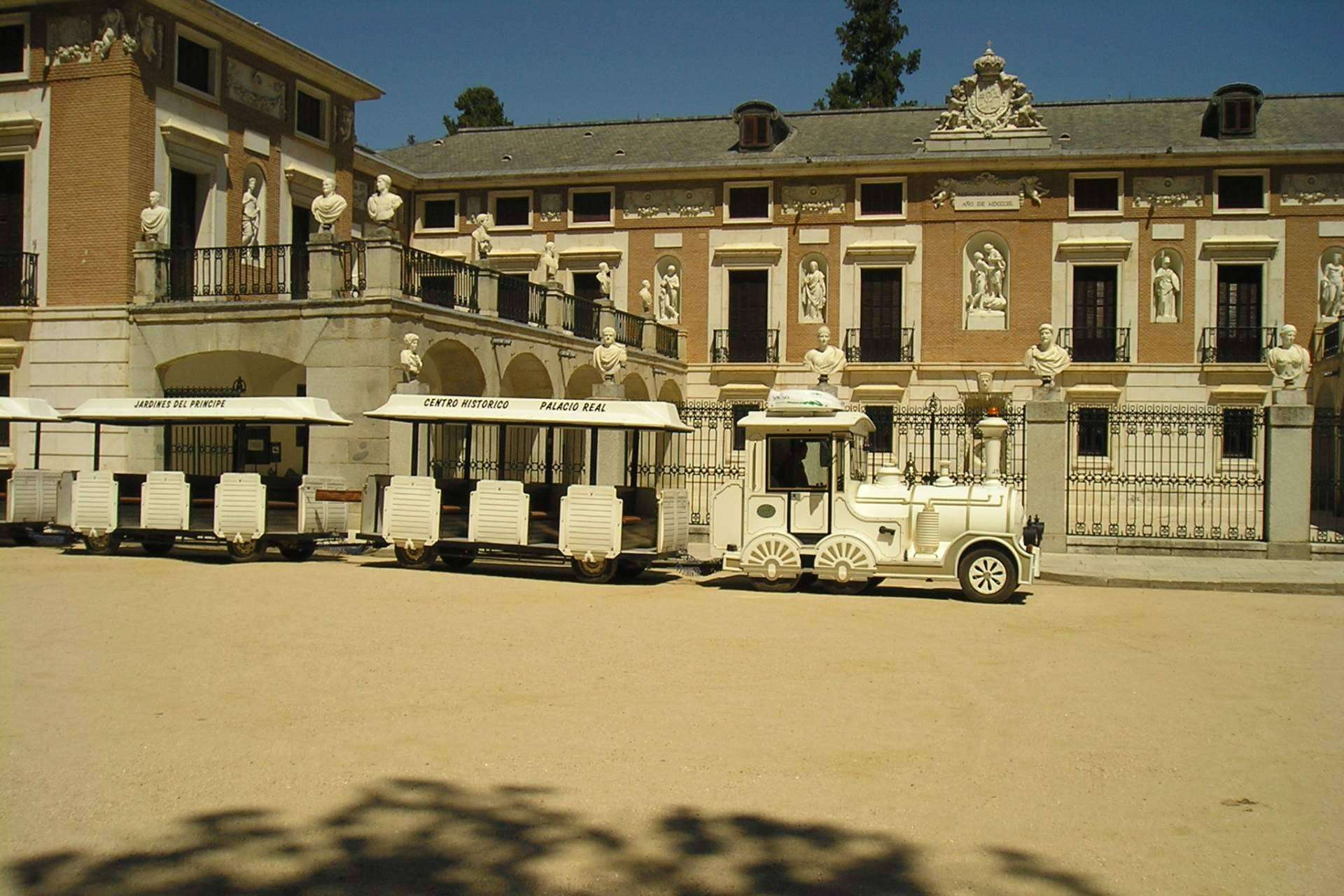 Explorar Aranjuez con Arantour, visitas guiadas y actividades inolvidables