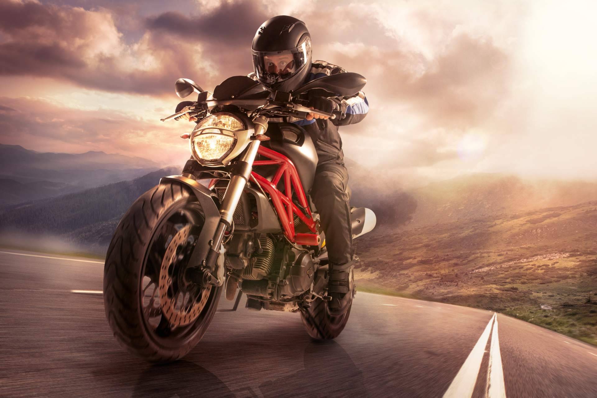 Accesorios de moto imprescindibles para combatir el frío