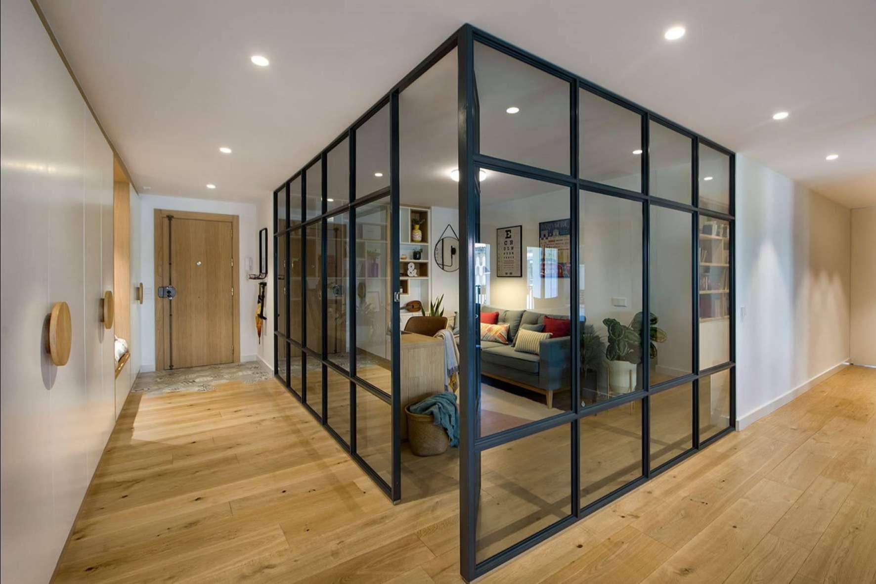 Cerrajería Aimet transforma los espacios con sus ventanas de hierro y cristal de estilo industrial