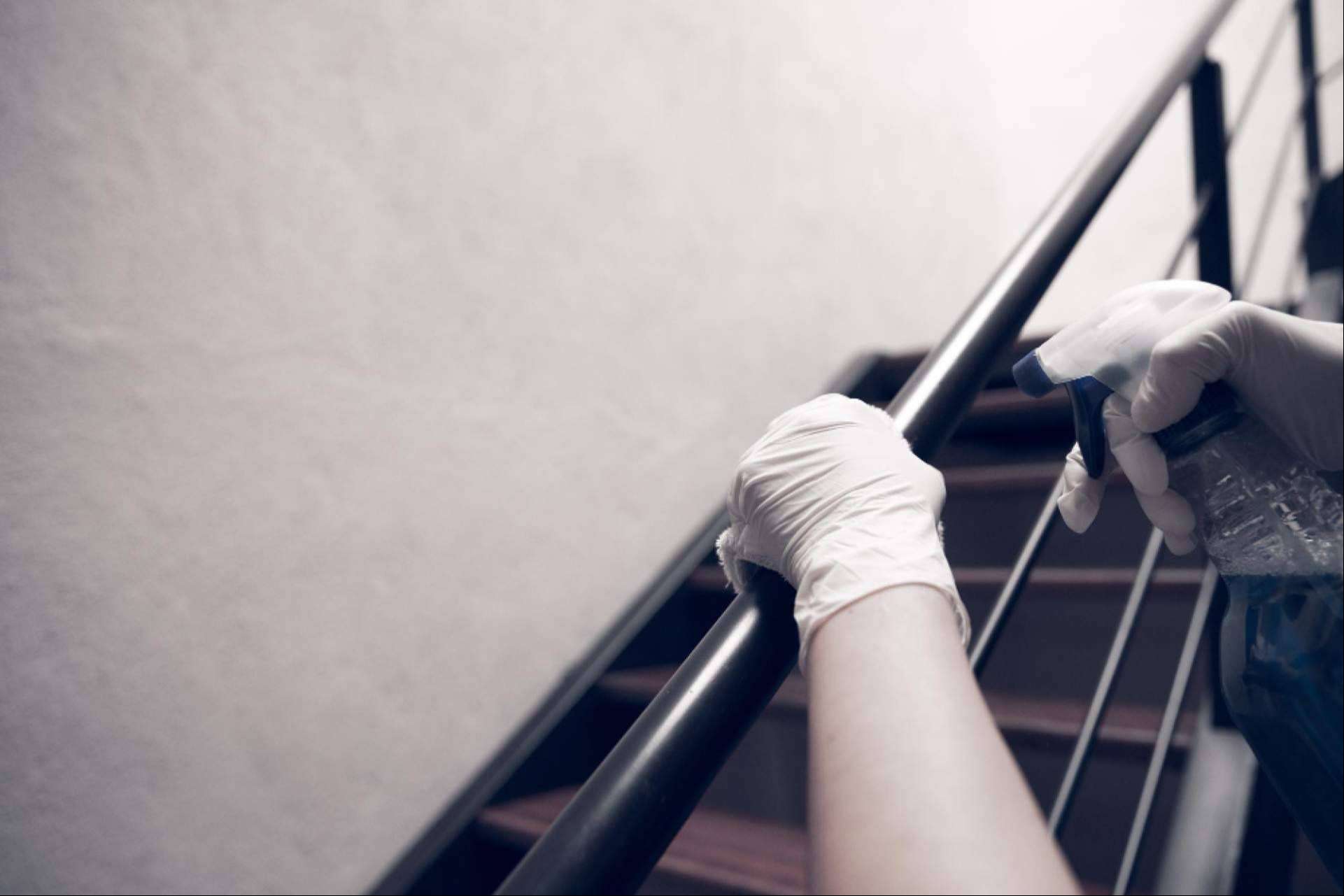 ¿Qué dice ley de la propiedad horizontal sobre la limpieza de escaleras y zonas comunes?