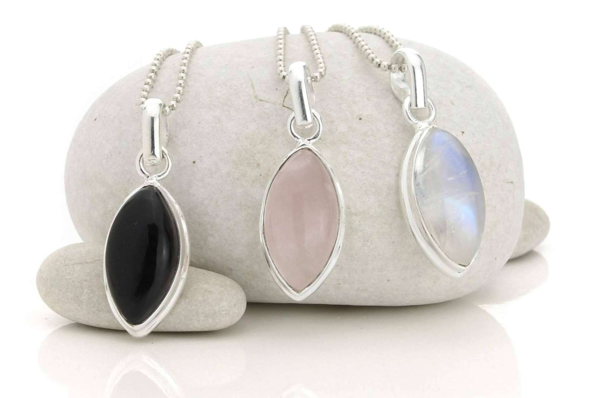 UniArt Minerales amplía su catálogo de joyas de plata con piedras naturales