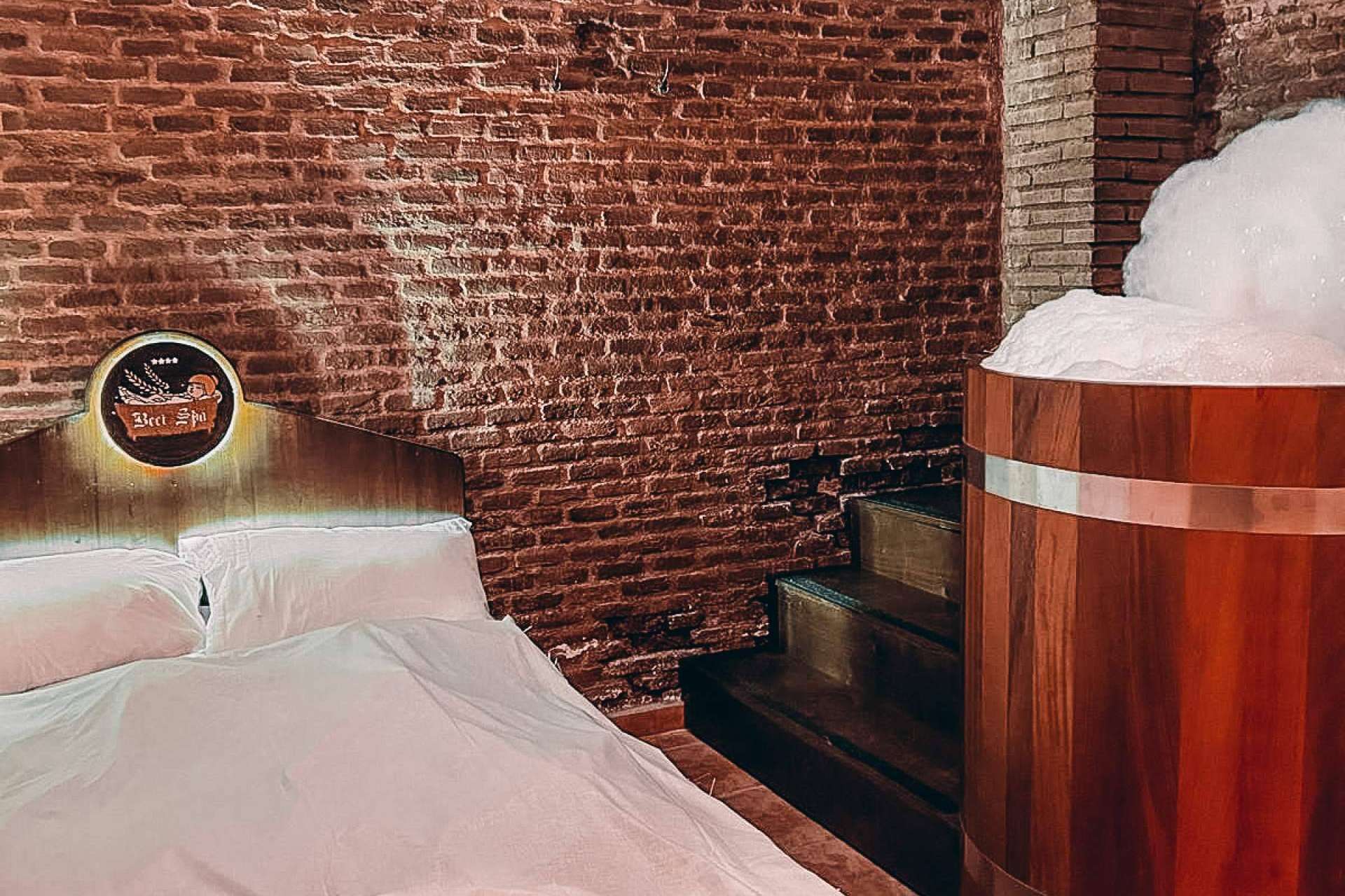 Más que un baño en cerveza; Beer Spa las nuevas experiencias de relax que revolucionarán los spas