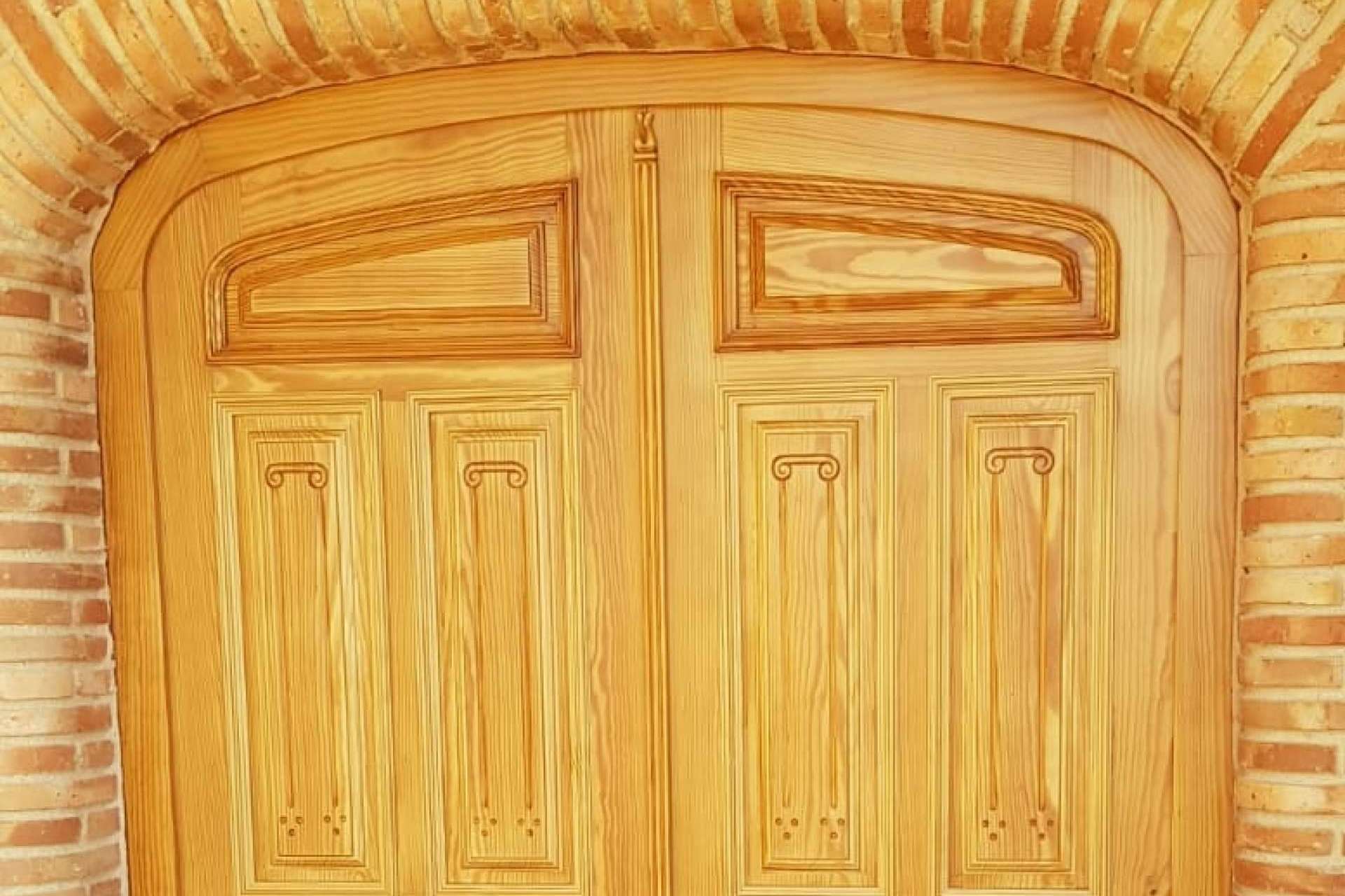 Restauración de portones de entrada con garantía de calidad, de la mano de Galvañ Lacados