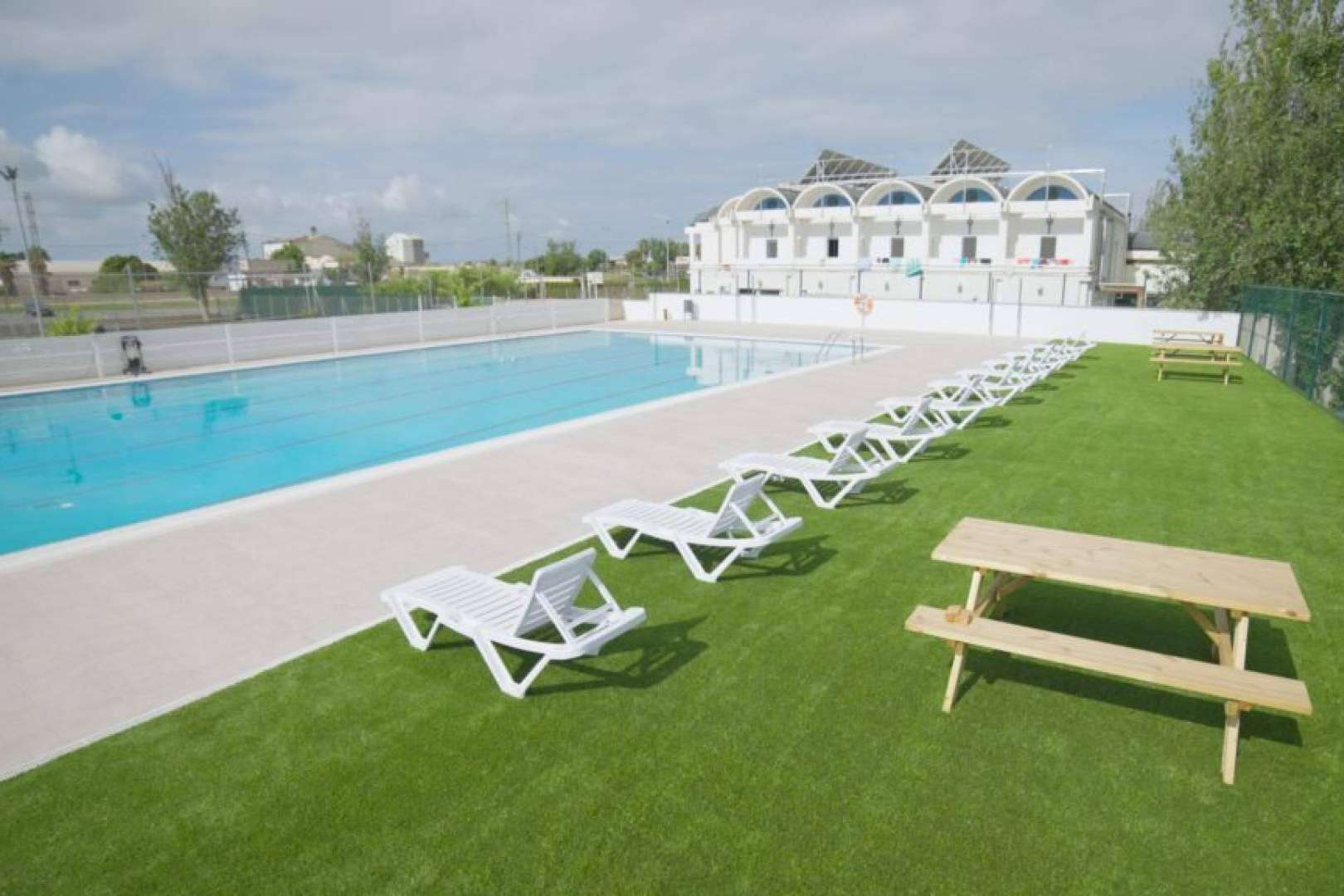 Albergrass combina innovación y calidad en césped artificial para el sector residencial y deportivo