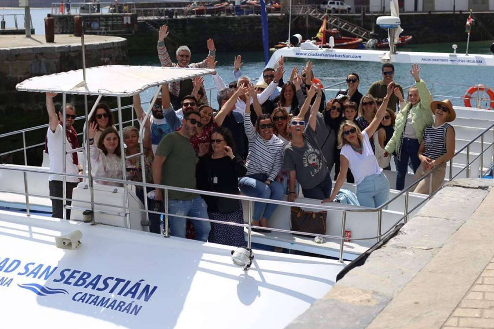 Ya es realidad la navegación en 0 emisiones con el Catamarán Finanzauto Ciudad San Sebastián