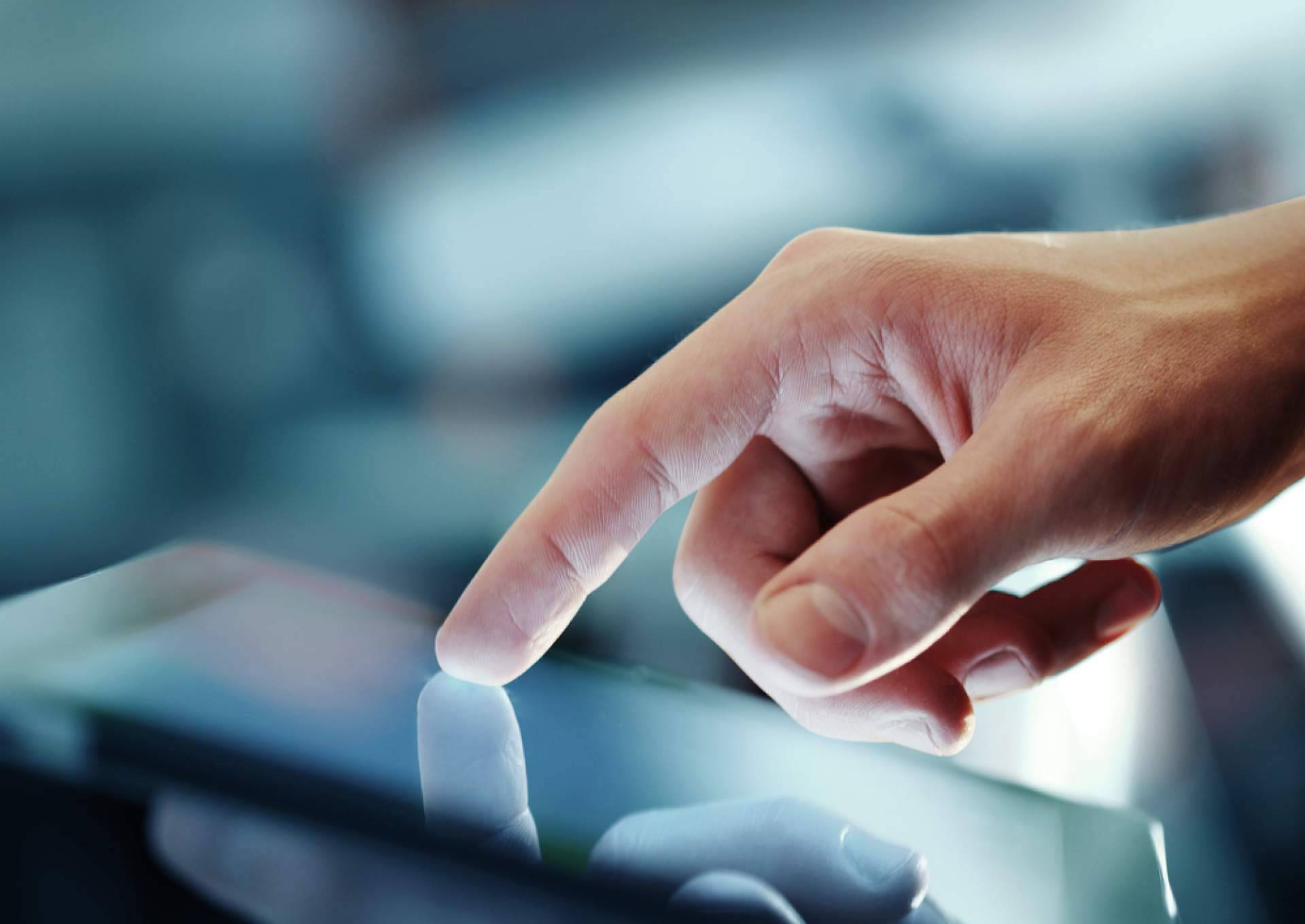 Automatización de centros de self storage, CEESA optimiza pagos, contratos y control de accesos en un único sistema
