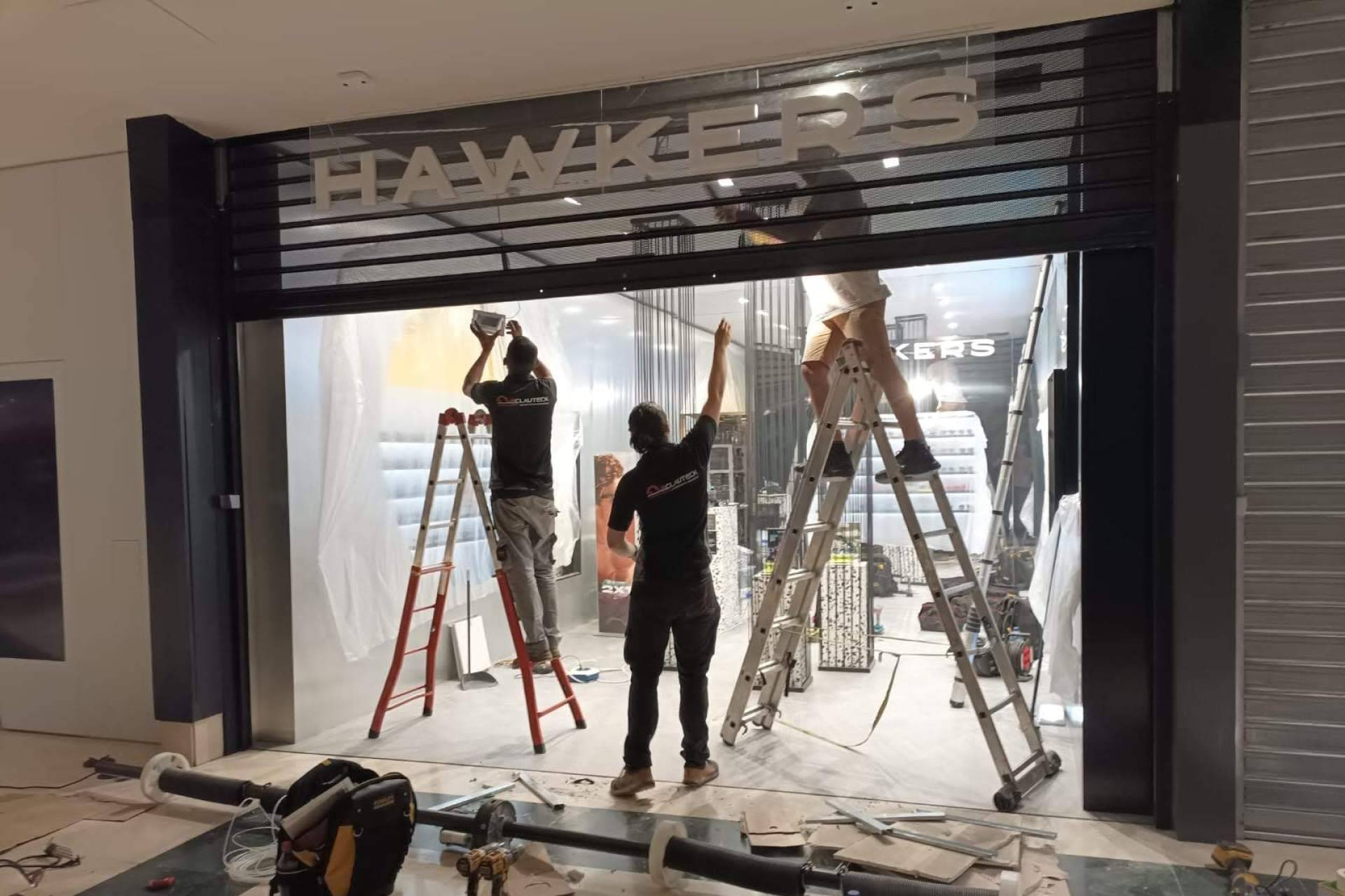 Persianas, cerraduras y domótica; soluciones de Clauteck en mantenimiento retail para negocios en Barcelona