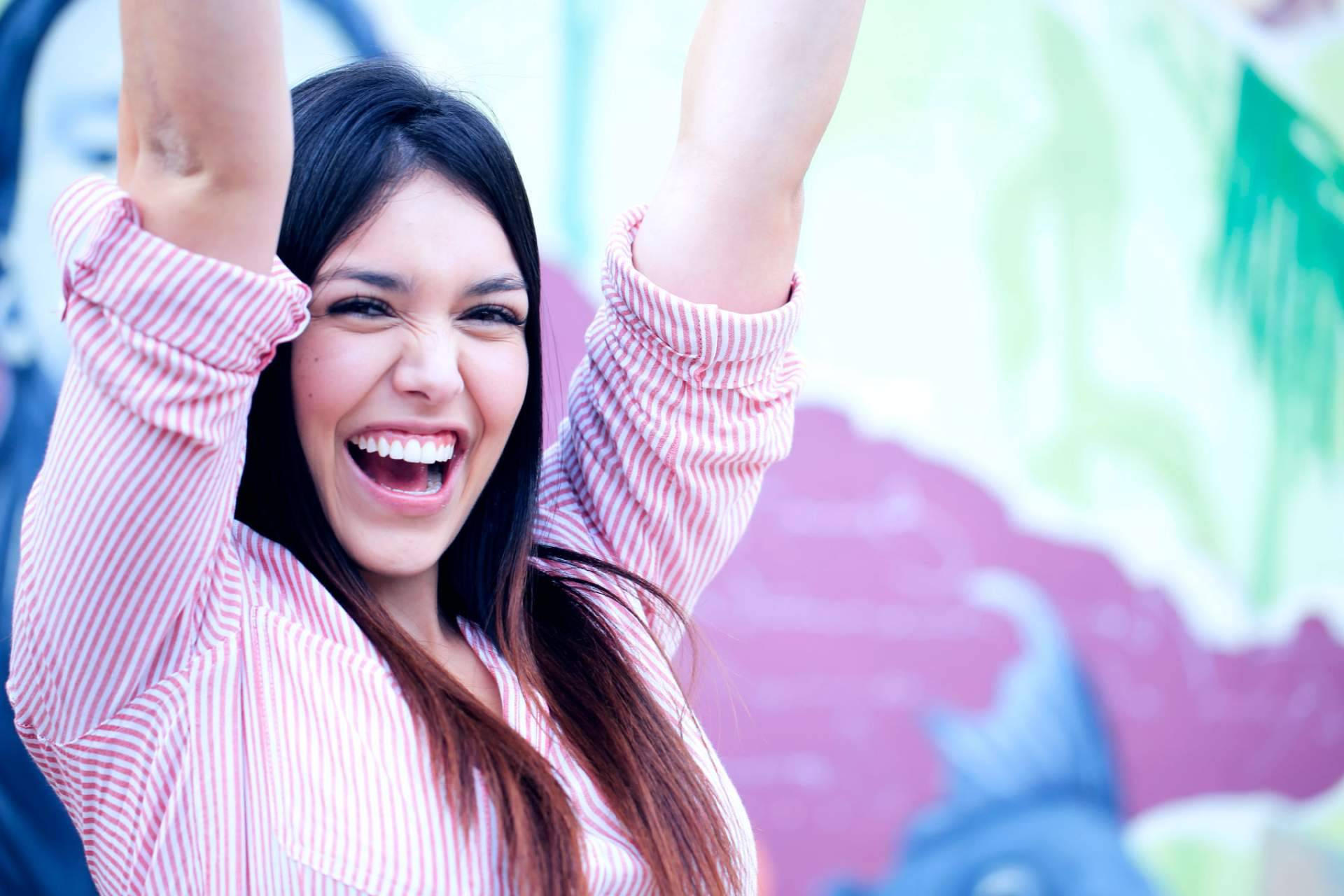 Tendencias 2025; implantes dentales, ortodoncia y diseño de sonrisa en Marlon Becerra