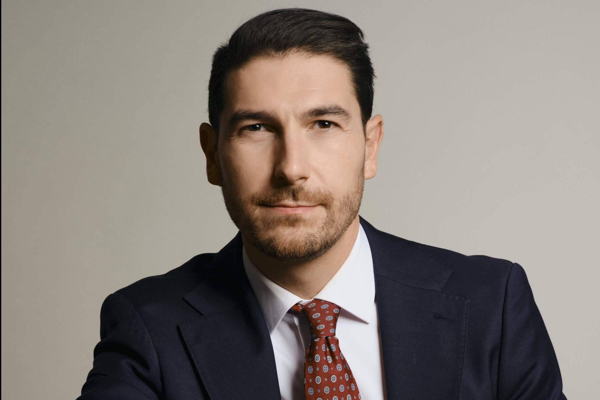 El diseño de nariz personalizado, la propuesta del Dr. Alfonso Campos para una armonía facial única