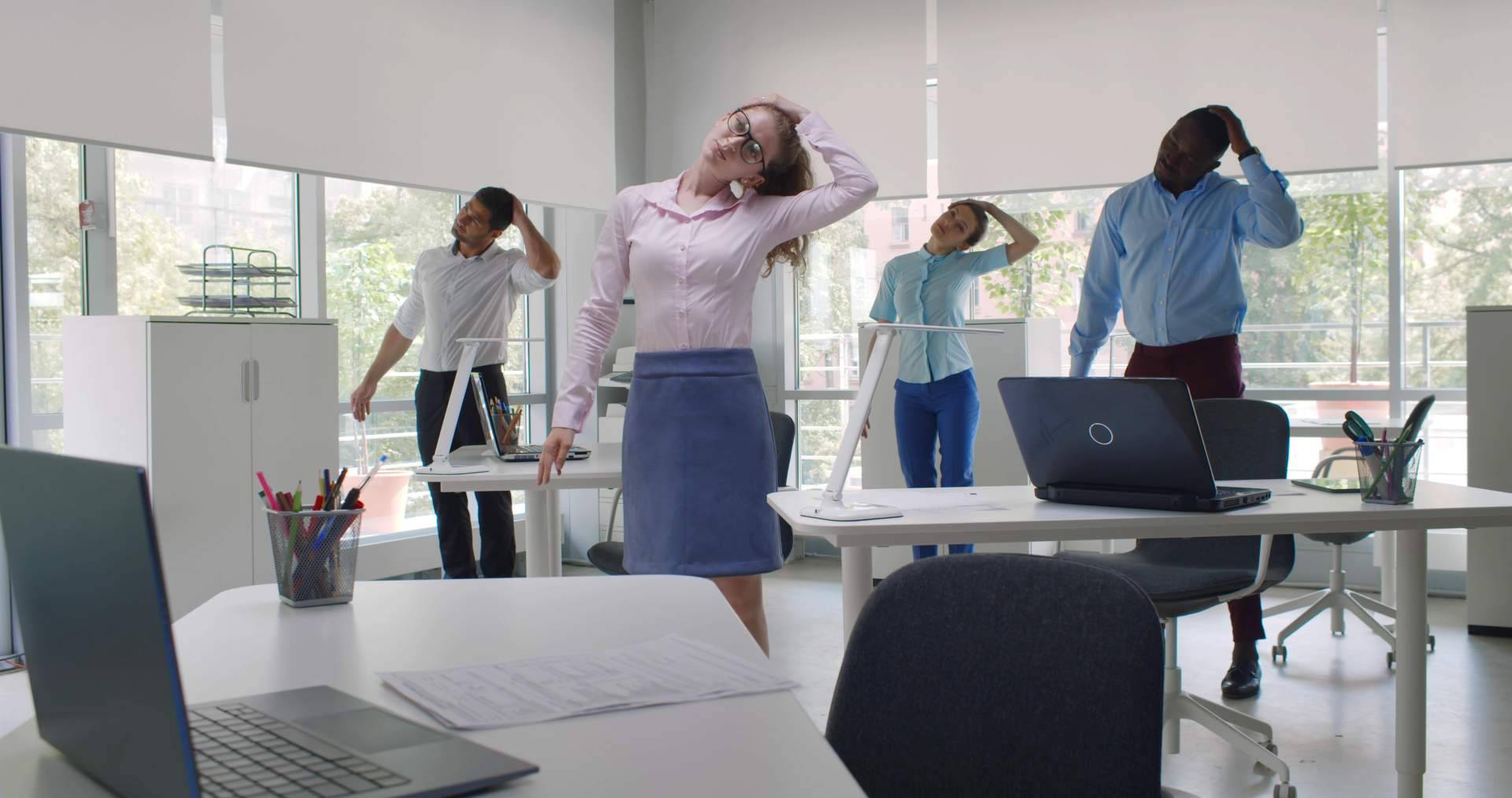 Pausas activas en empresas; WellWo reúne ejercicios guiados para activar la jornada