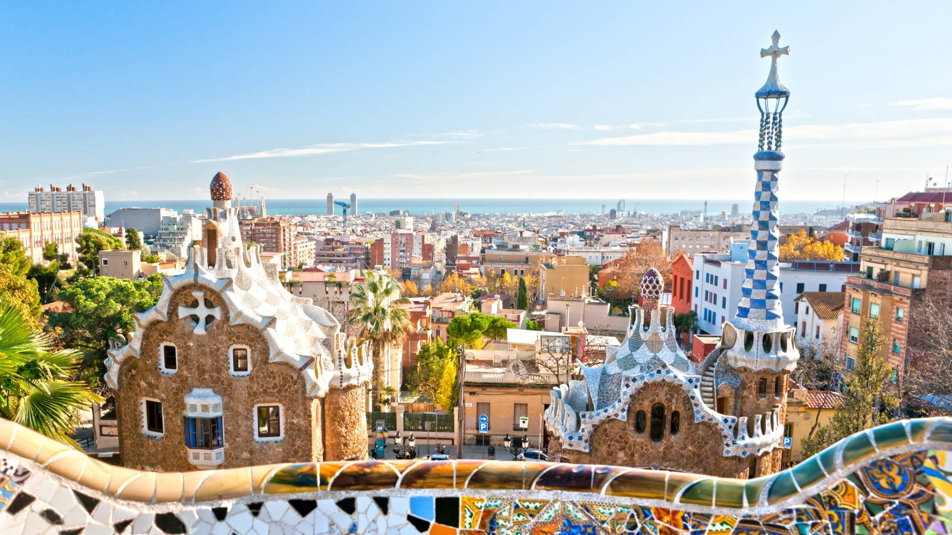 Las comunidades de vecinos en Barcelona contarán con ayudas para regular los pisos turísticos