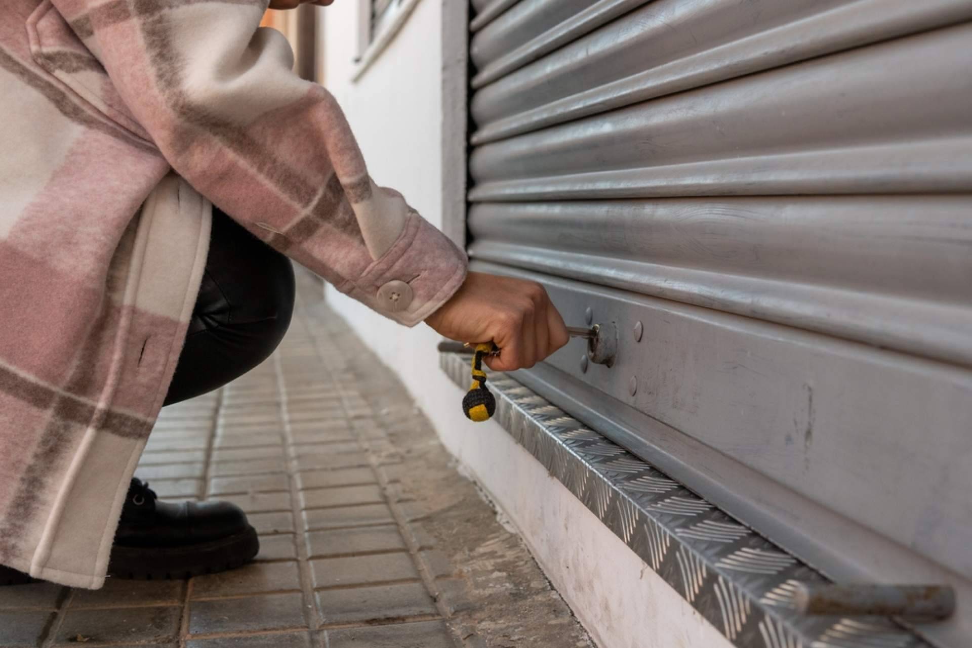 Reparaciones del hogar y comercio en Alicante; soluciones urgentes en fontanería, electricidad y persianas
