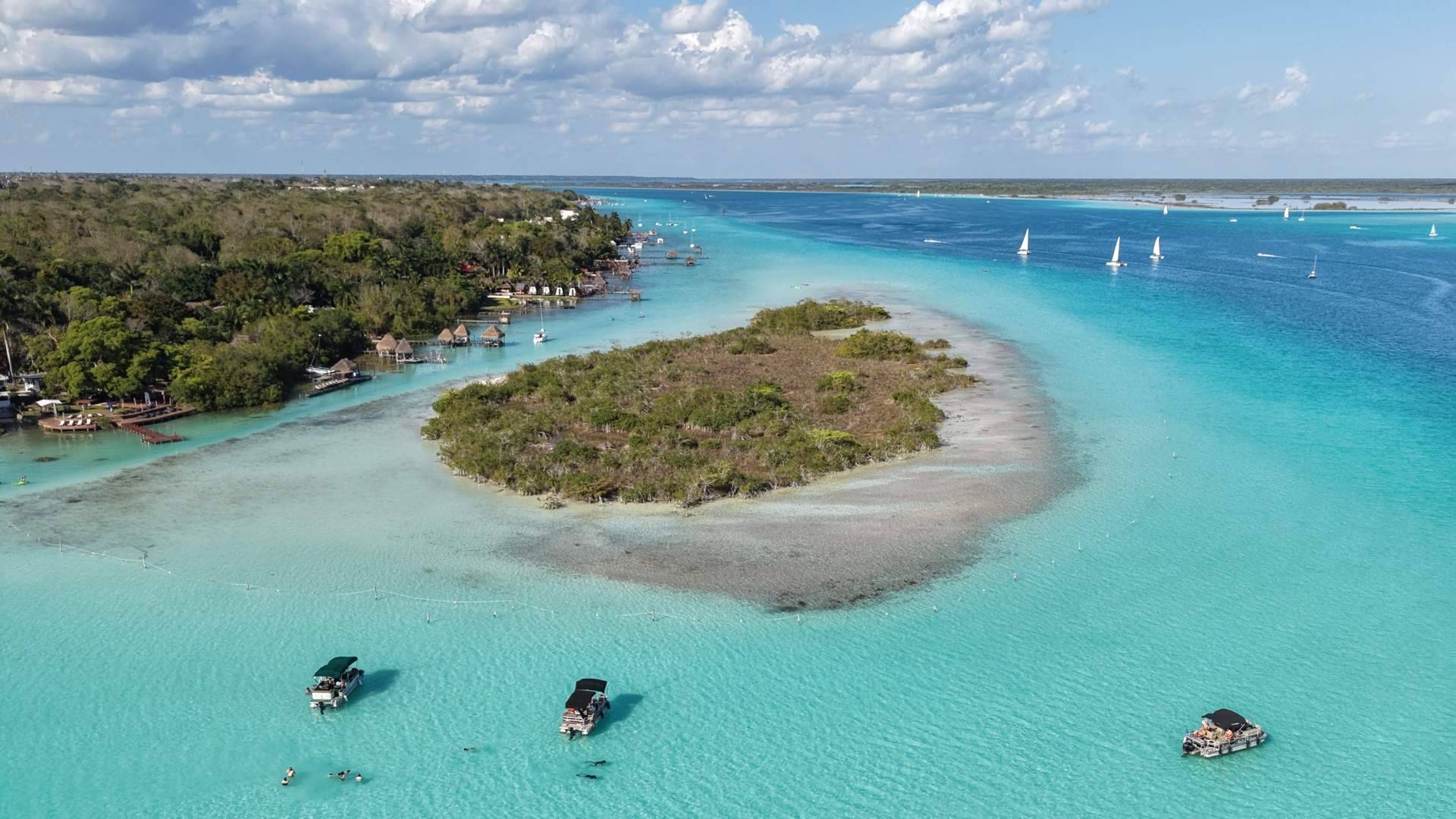 Hotel CASABAKAL impulsa una forma diferente de descubrir Bacalar desde la tranquilidad y el entorno natural